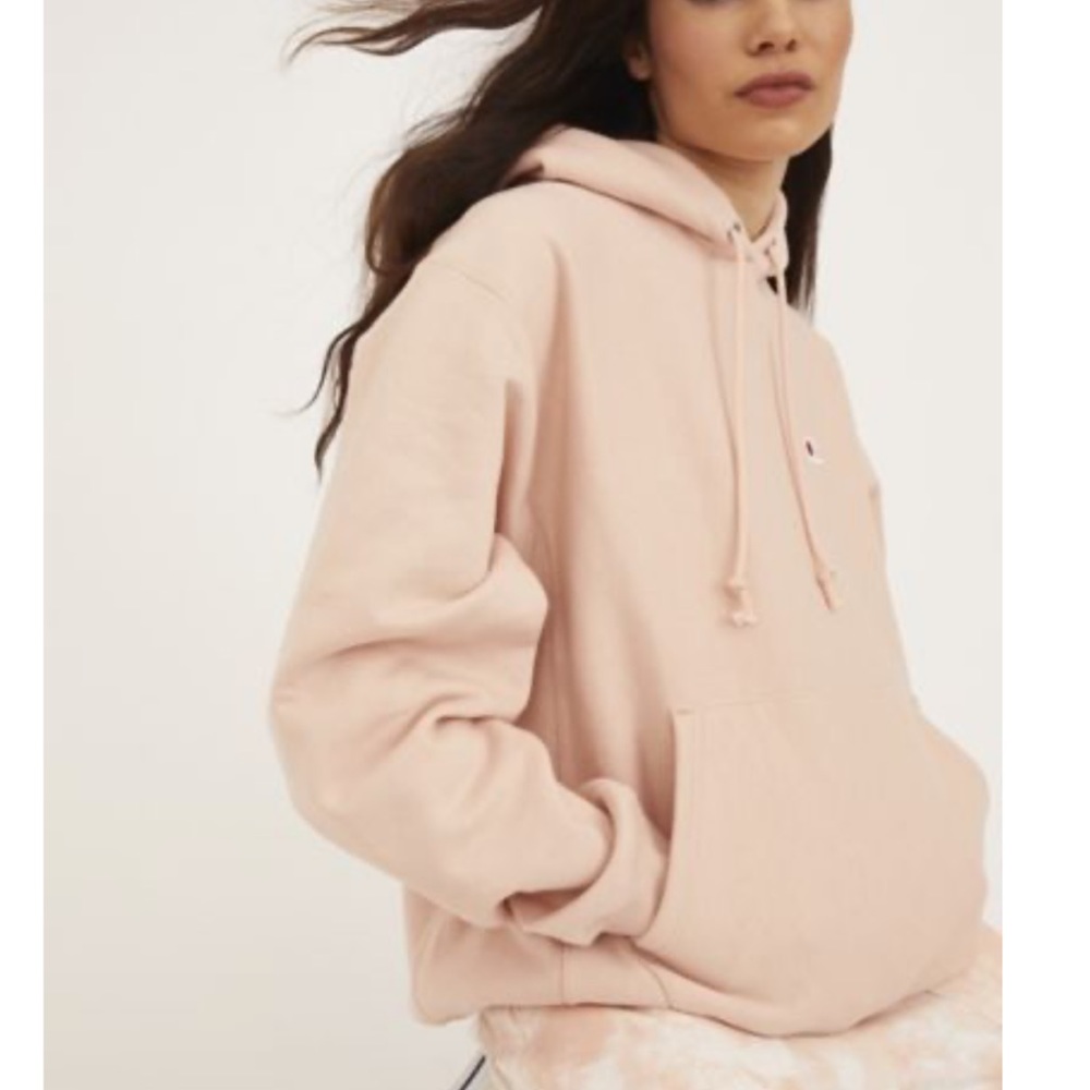 Champion Classic Logo Patch Fleece Hoodie Sweatshirt in Blushing Peach